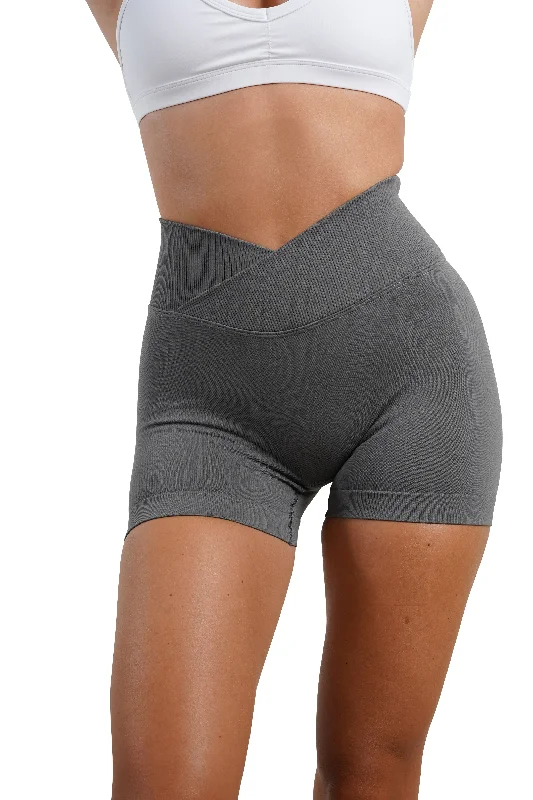 CORE V-WAIST MINI SCRUNCH SHORTS - GREY