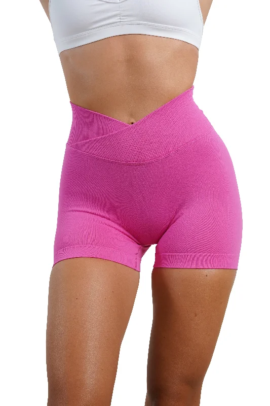 CORE V-WAIST MINI SCRUNCH SHORTS - PINK