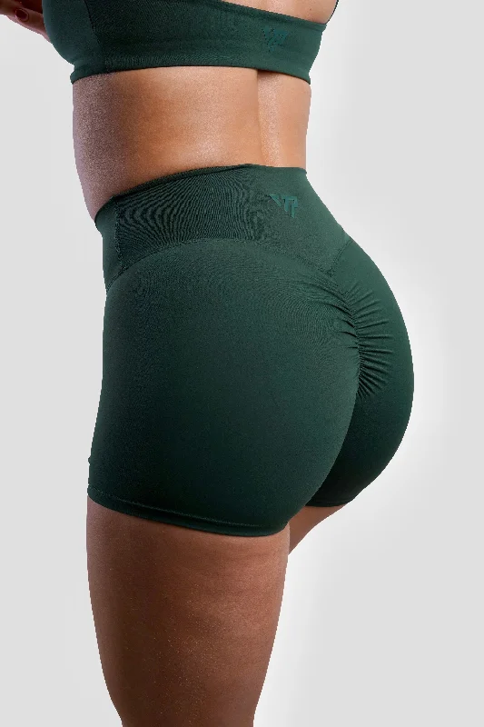 SLEEK SCRUNCH SHORTS - FOREST GREEN